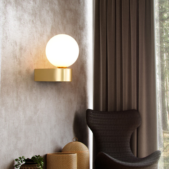 Бра Со Стеклянным Шарообразным Плафоном Brux