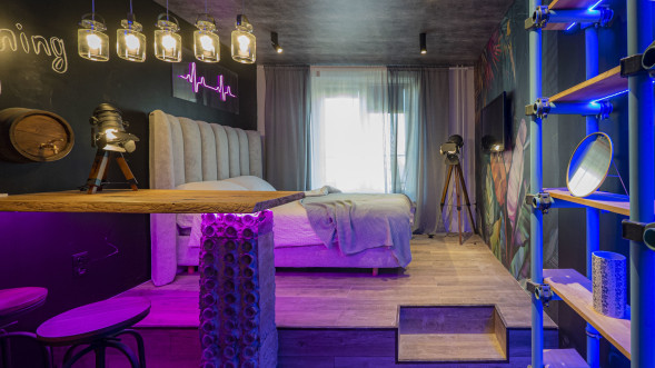 Лампа настольная HGT-801