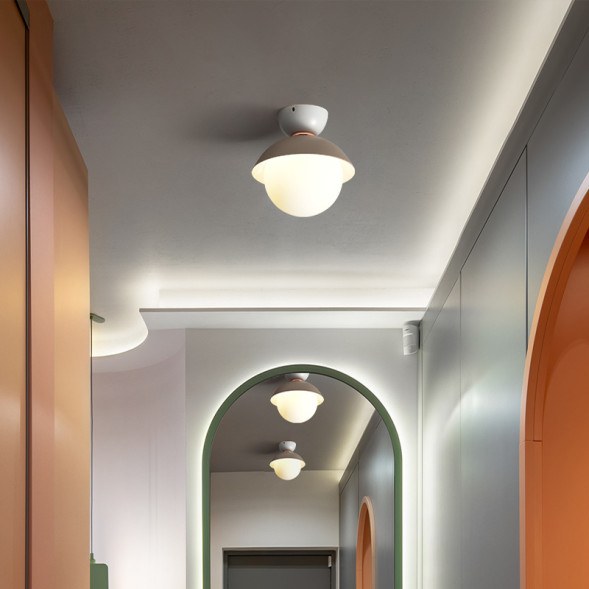 Серия Потолочных Светильников С Шарообразными Белыми Плафонами Под Куполом Из Металла Pompon C