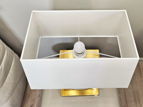 Лампа настольная Brill