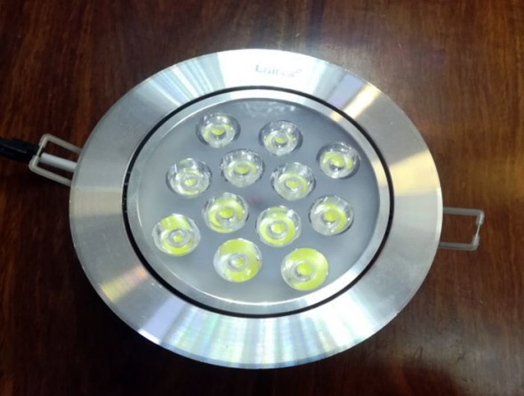 Светильник точечный L8754H-9x1W