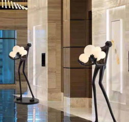 Торшер Man Carries Light I