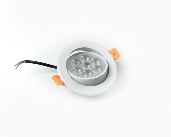 Светильник точечный L8756BA-7x1W