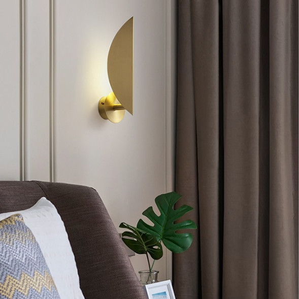 Настенный Светильник С Возможностью Изменения Угла Наклона Плафона В Виде Стилизованного Листка Seila Wall