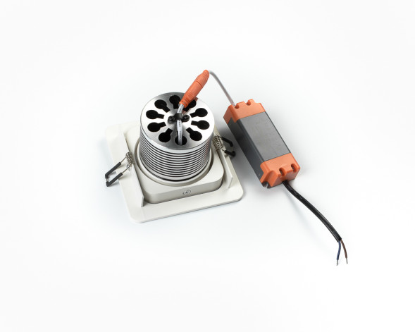 Светильник точечный карданный L6129BACOB-15W