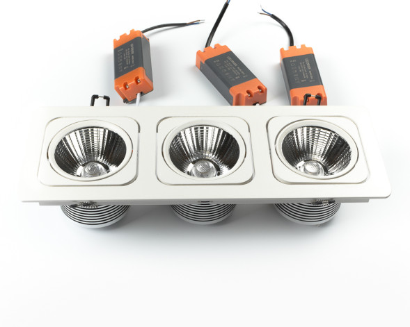 Светильник точечный карданный L6129BACOB-3x15W