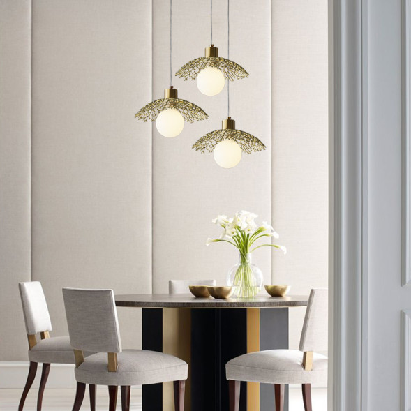 Серия Подвесных Светильников 3 Типовых Размеров С Матовым Стеклянным Плафоном И Металлическим Основанием Folket